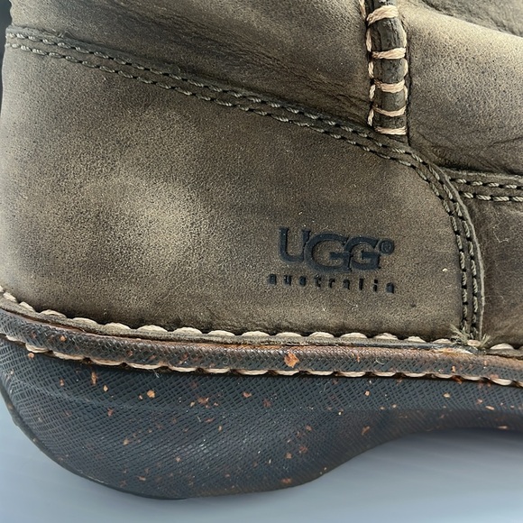 UGG Swell Leather Tall Boots Pull on Sheepskin Lining Brown Size 9 Western Boho - Picture 14 of 17